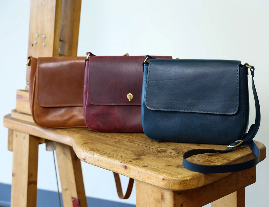 District Leather Supply Patterns Digital Pattern: Crossbody Leather Purse 4 District Leather Supply Patterns Digital Pattern: Crossbody Leather Purse