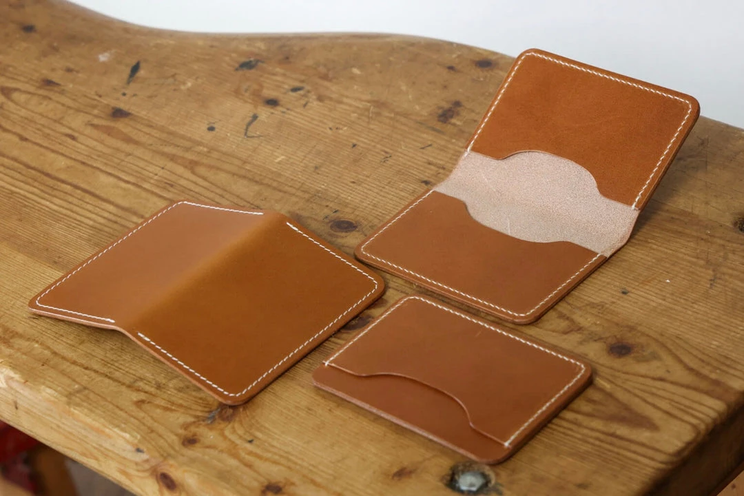 District Leather Supply Digital Pattern: Three Basic Card Wallets Patterns District Leather Supply Digital Pattern: Three Basic Card Wallets Patterns