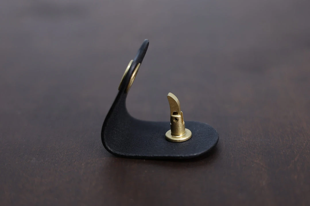 District Leather Supply Japanese Brass - Finger Lock Clasp Best Sellers 6 District Leather Supply Japanese Brass - Finger Lock Clasp Best Sellers