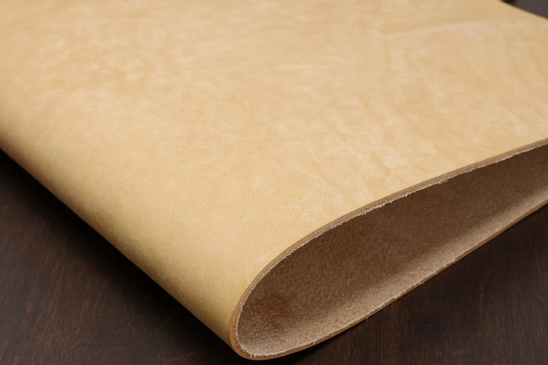 MPG Graffiti, Natural Leather 3 MPG Graffiti, Natural Leather